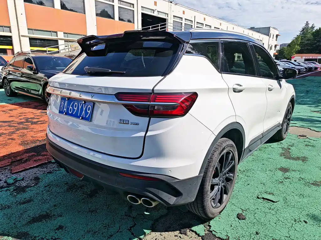 Geely Binyue — миниатюра 4