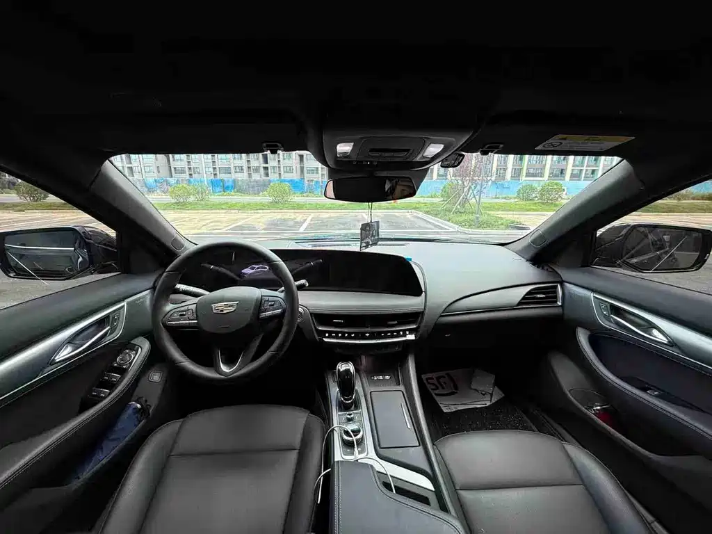 Cadillac CT5 — миниатюра 5