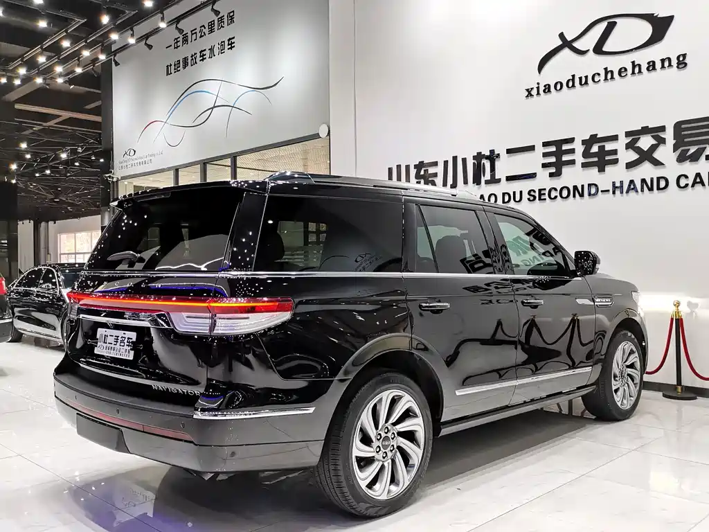 Lincoln Navigator — миниатюра 21