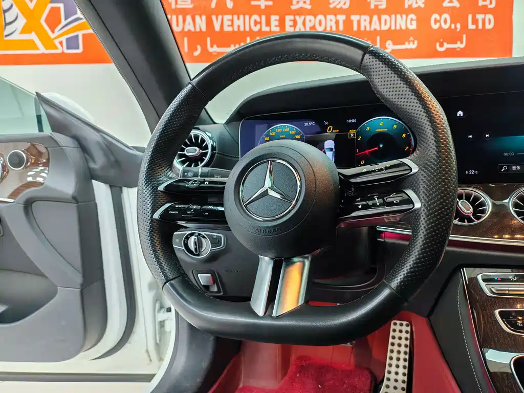 MERCEDES-BENZ E CLASS