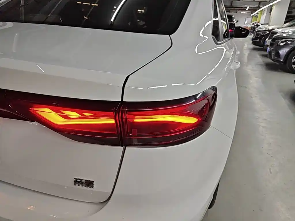 Geely Emgrand — миниатюра 8