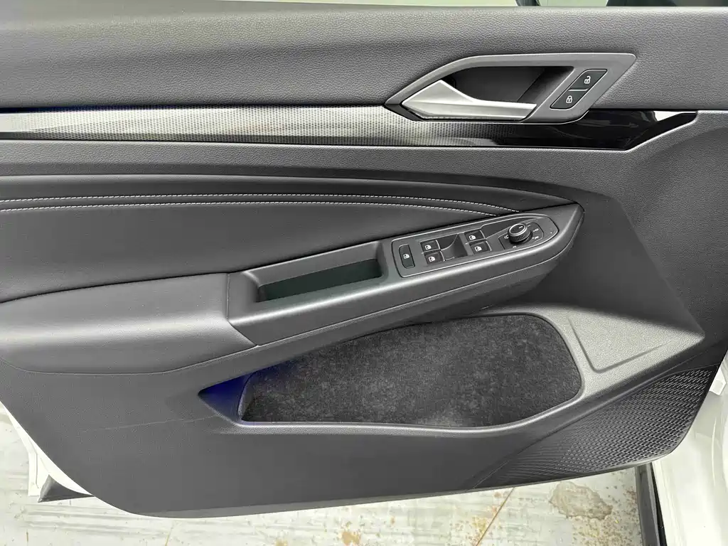 Volkswagen Golf — миниатюра 10
