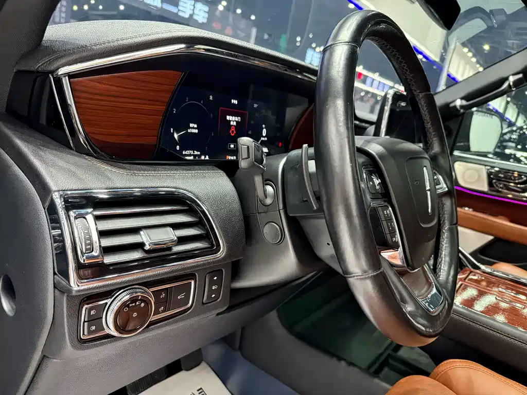 Lincoln Navigator — миниатюра 4