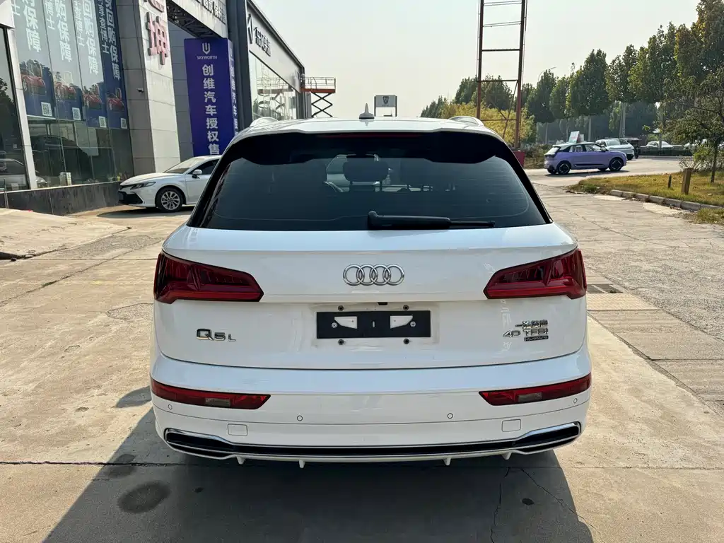 Audi Q5L — миниатюра 12