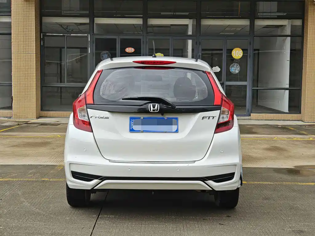 Honda Fit — миниатюра 4
