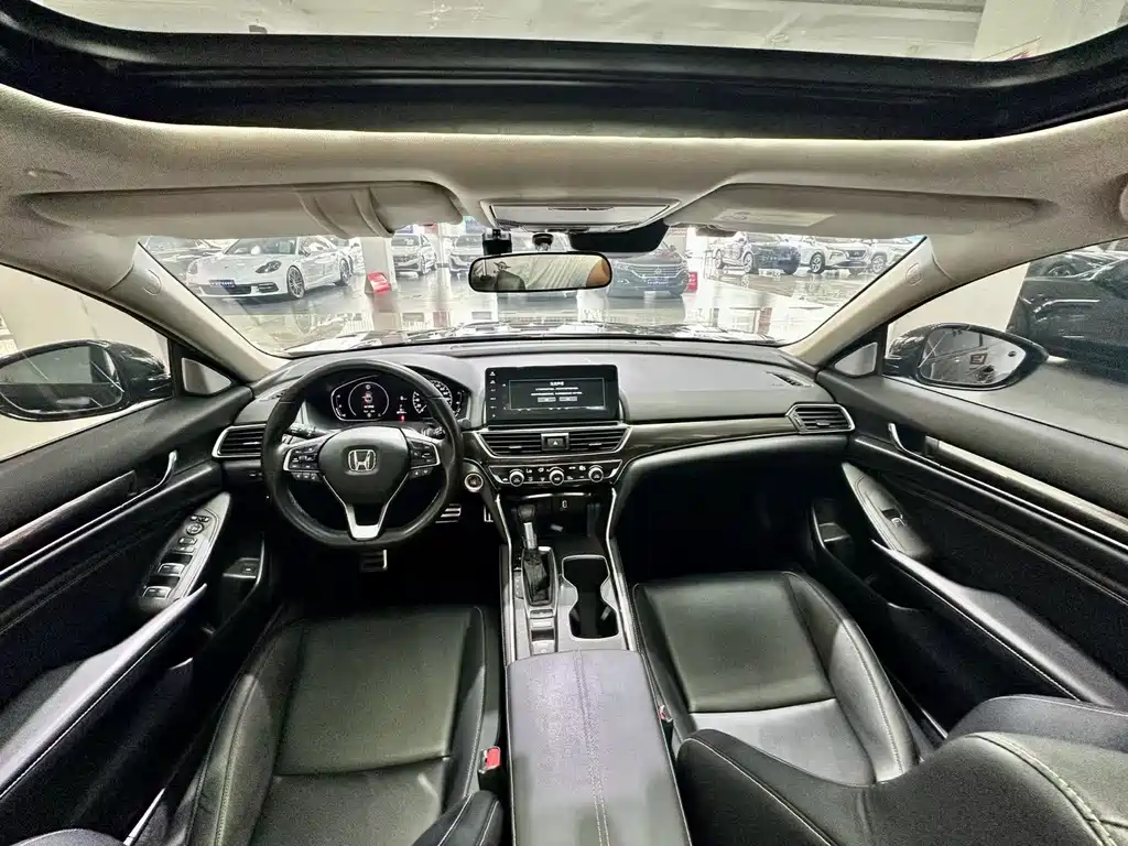Honda Accord — миниатюра 7