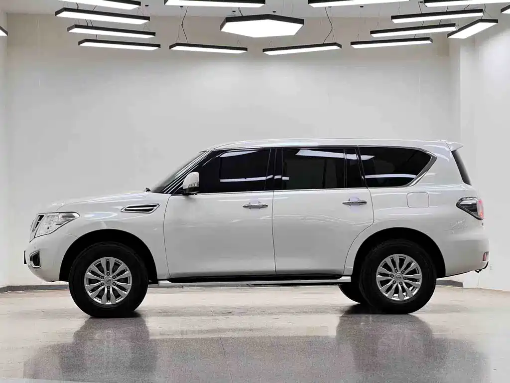 Nissan Patrol — миниатюра 28