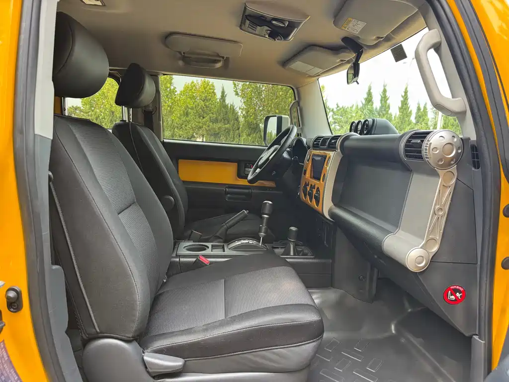 Toyota FJ Cruiser — миниатюра 13