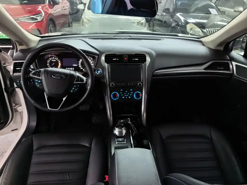 Ford Mondeo — миниатюра 10