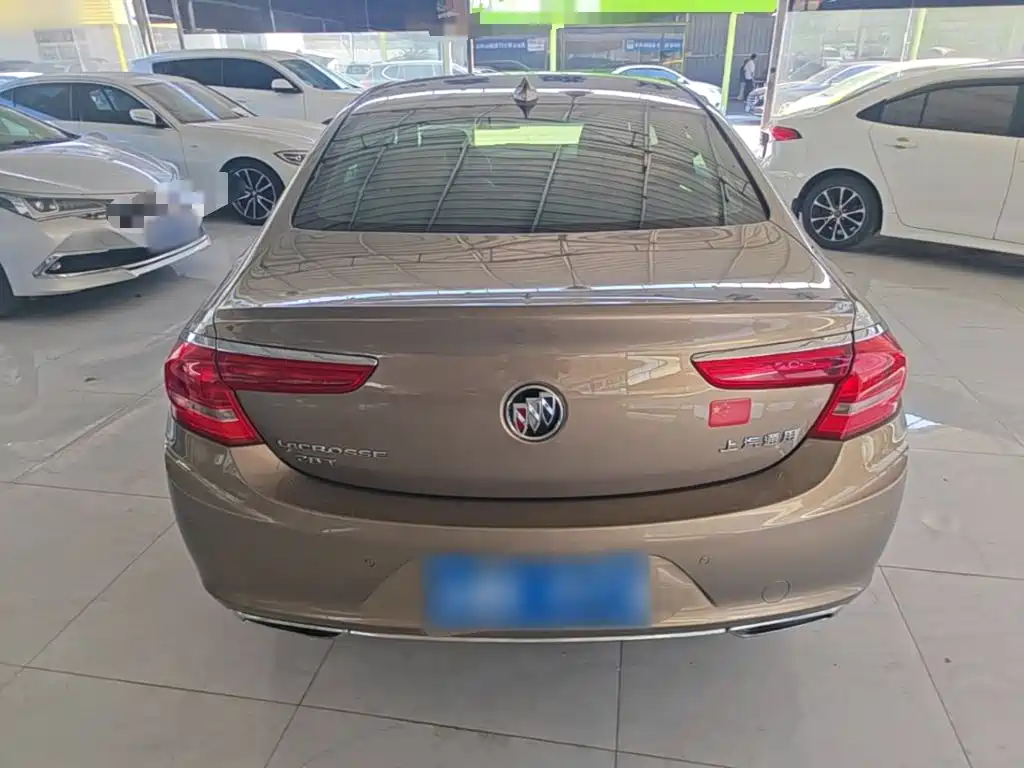 Buick LaCrosse — миниатюра 6
