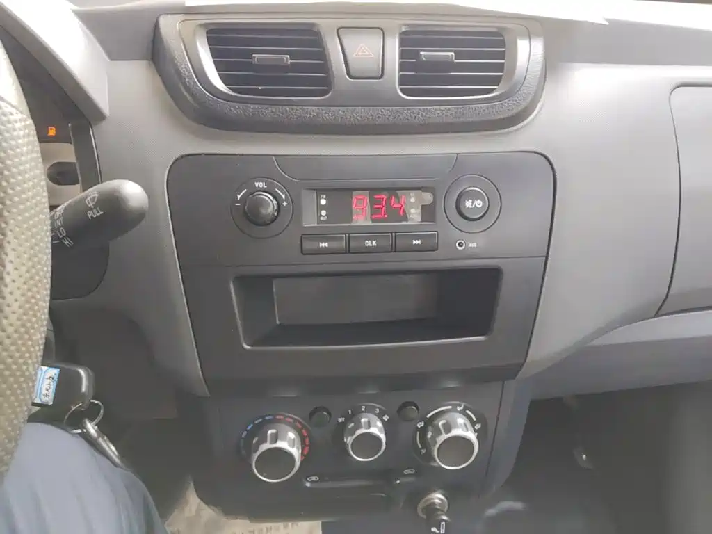 DFSK C32 — миниатюра 13