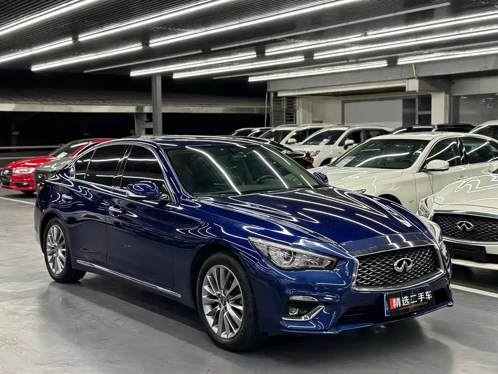 INFINITI  Q50L