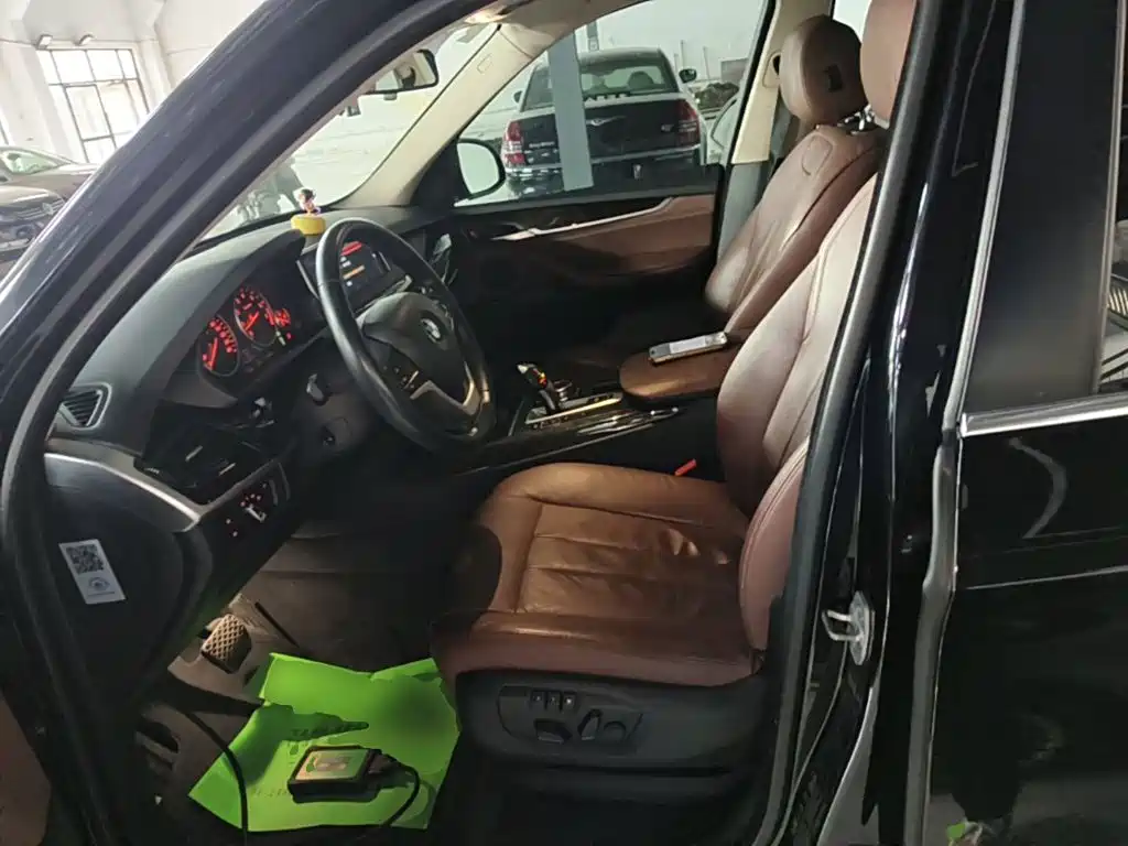 BMW X5 (Import) — миниатюра 15