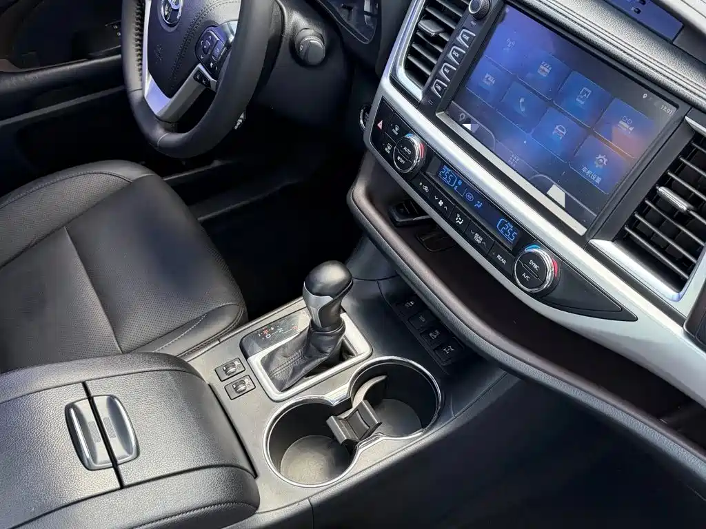 Toyota Highlander — миниатюра 6