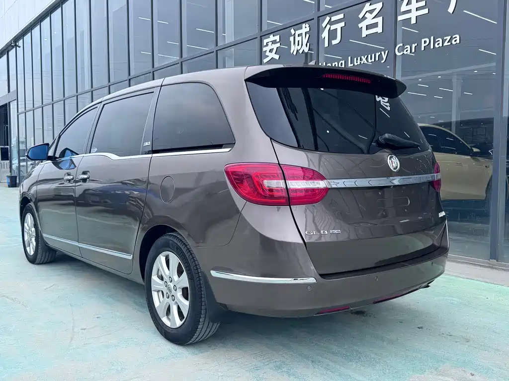 Buick GL8 — миниатюра 5