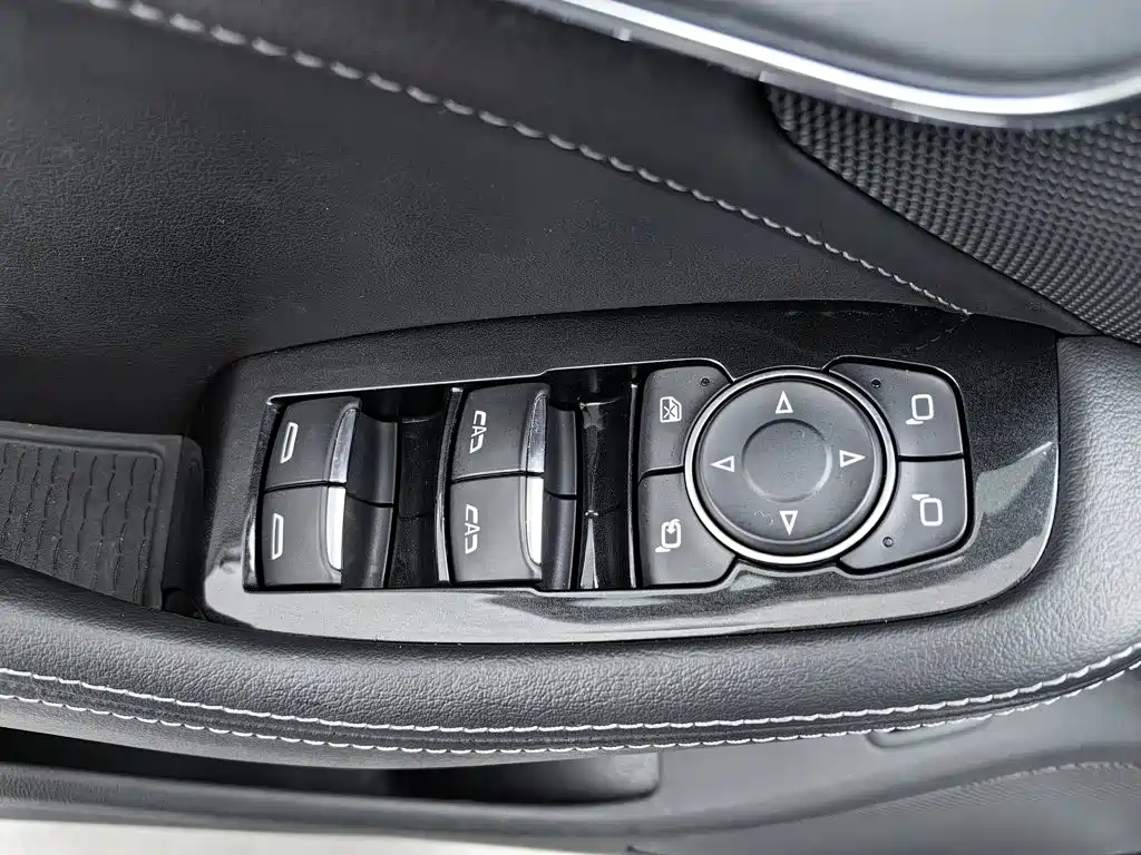Cadillac CT5 — миниатюра 9