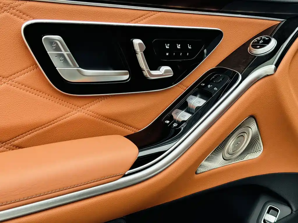 Mercedes-Benz S-Class — миниатюра 12