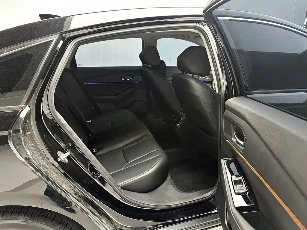 Honda Accord — миниатюра 11