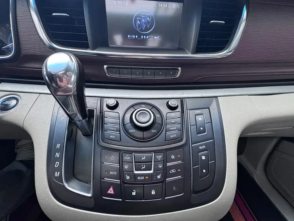 Buick GL8 — миниатюра 16