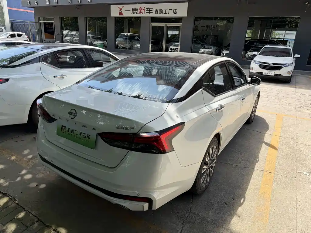 Nissan Teana — миниатюра 5