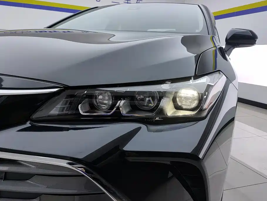 Toyota Avalon — миниатюра 5