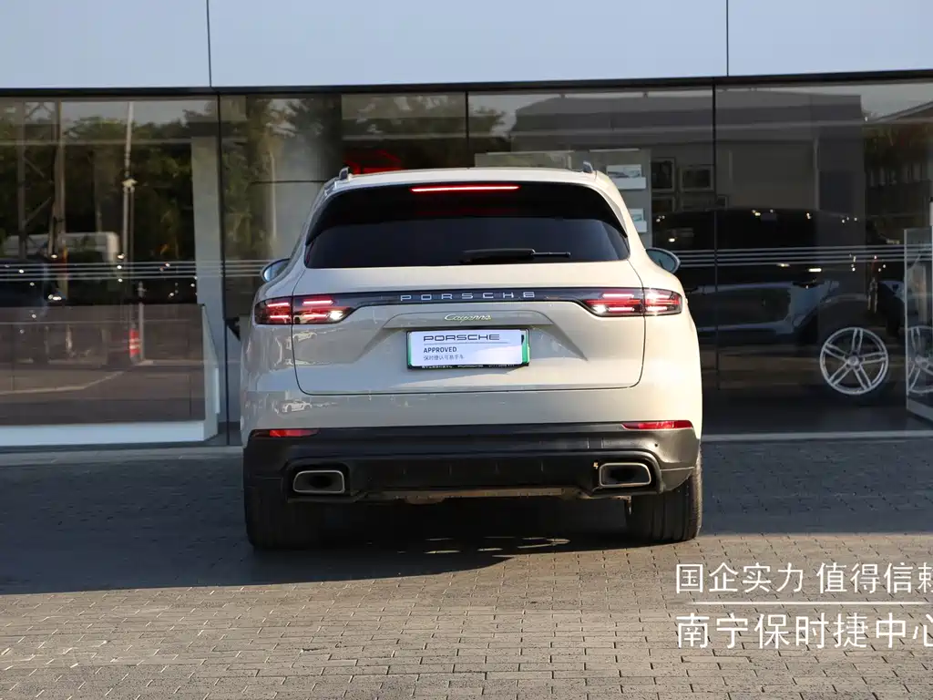 Porsche Cayenne Hybrid — миниатюра 7