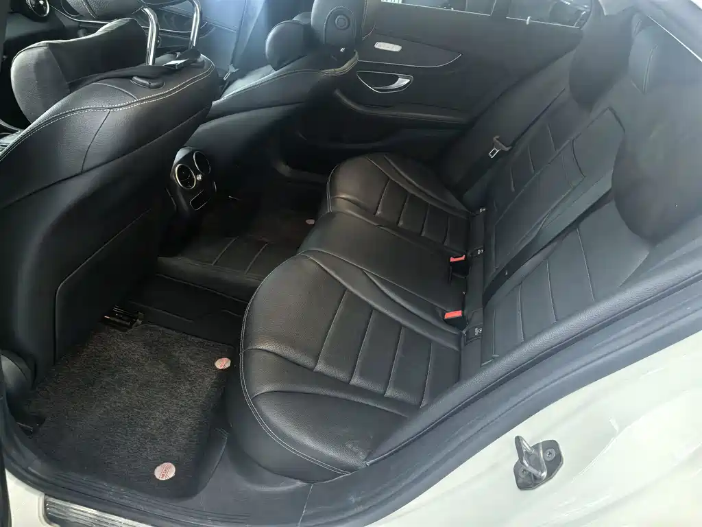 Mercedes-Benz C-Class — миниатюра 5