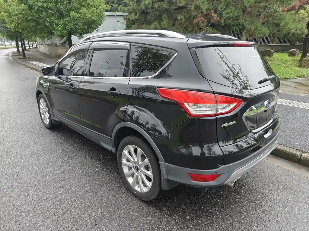 Ford Kuga — миниатюра 7
