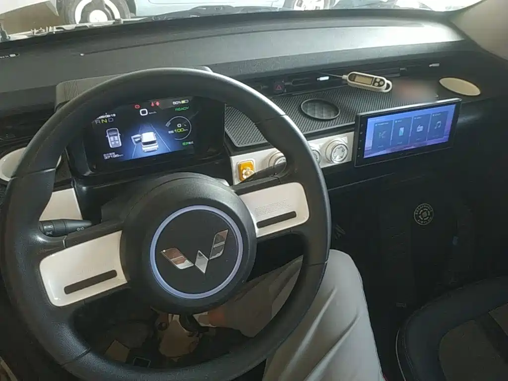 Wuling MINIEV — миниатюра 10