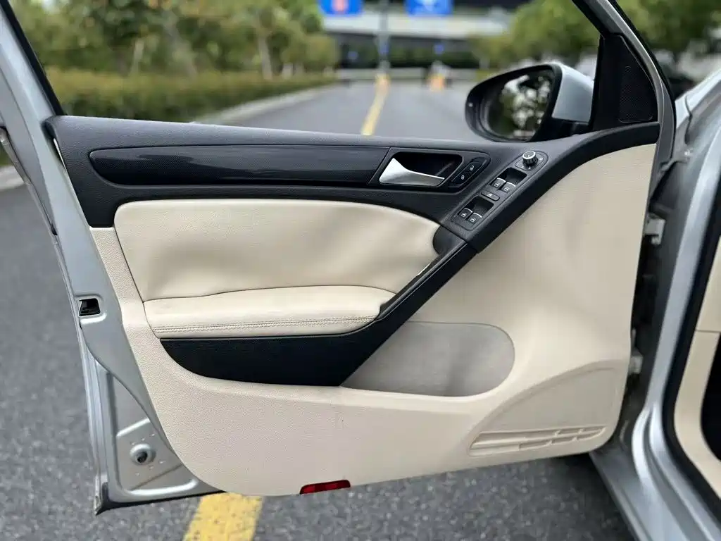 Volkswagen Golf — миниатюра 9