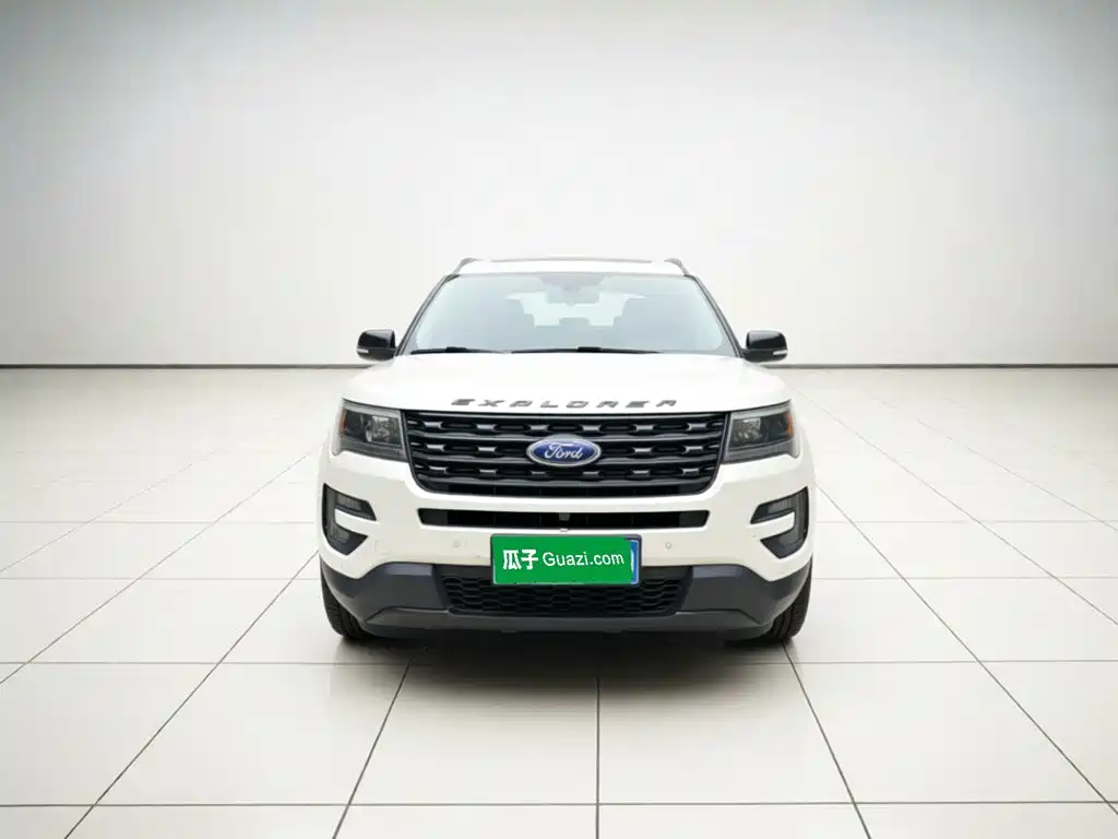 Ford Explorer (Import) — миниатюра 2