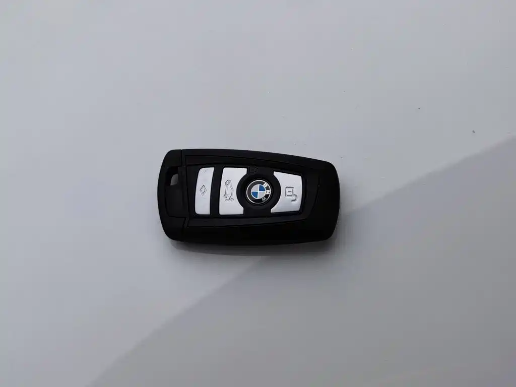 BMW 5 Series — миниатюра 19