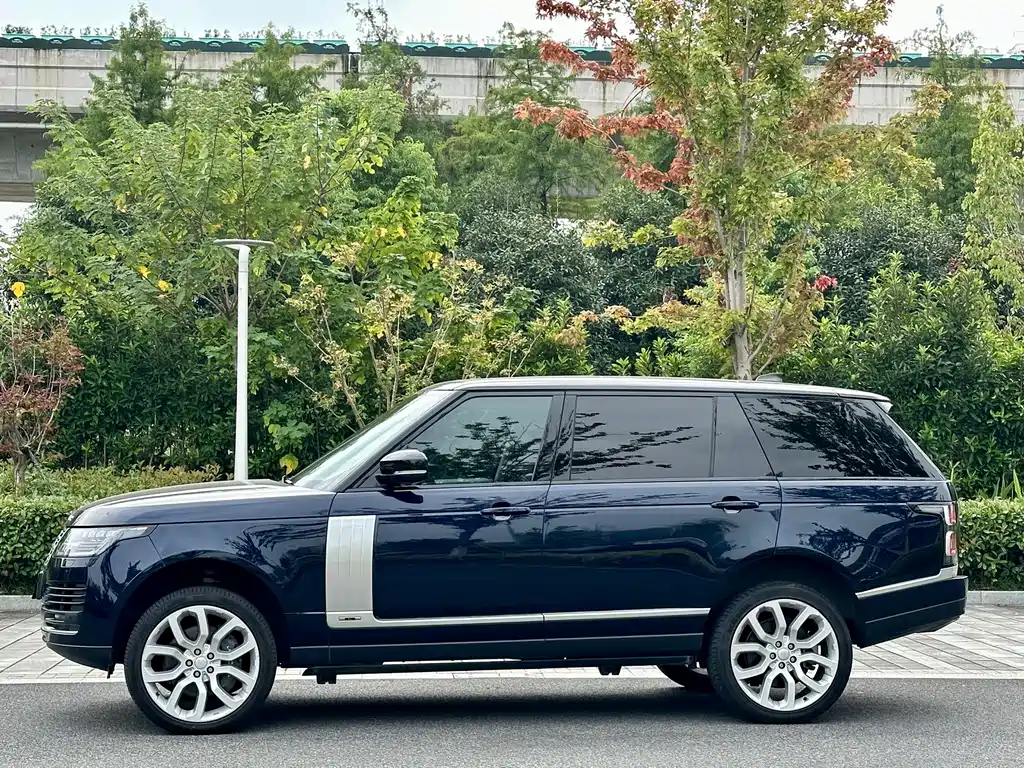 Land Rover Range Rover — миниатюра 7