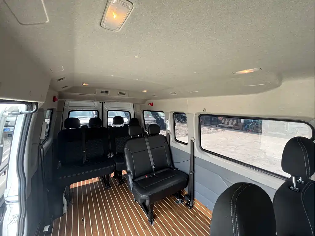 MAXUS V80 — миниатюра 12