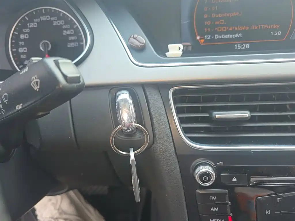 Audi A4L — миниатюра 13