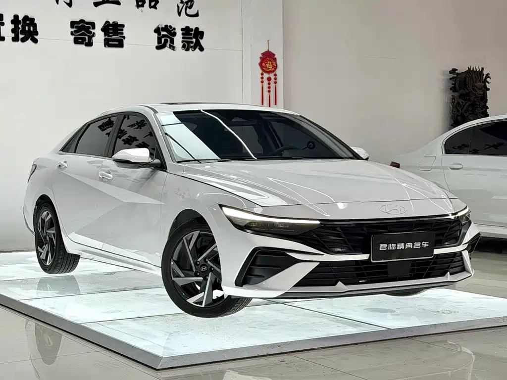 Hyundai Elantra — миниатюра 3
