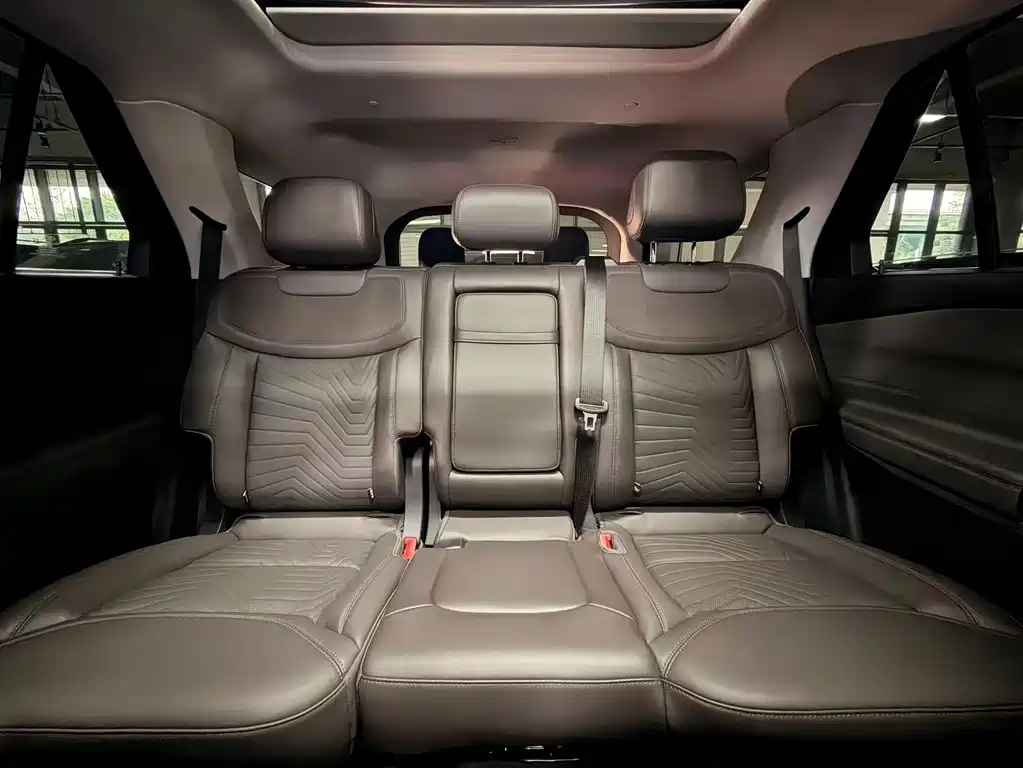 Ford Explorer — миниатюра 15