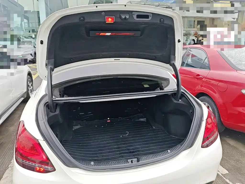 Mercedes-Benz C-Class — миниатюра 19
