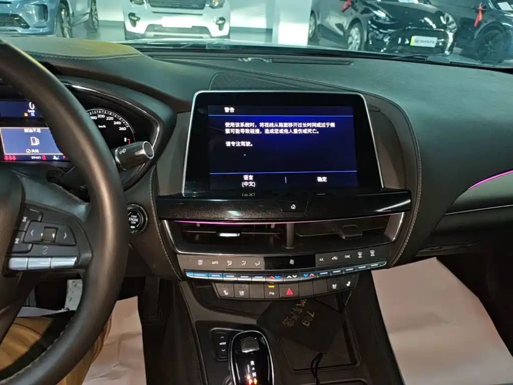 Cadillac CT5 — миниатюра 13
