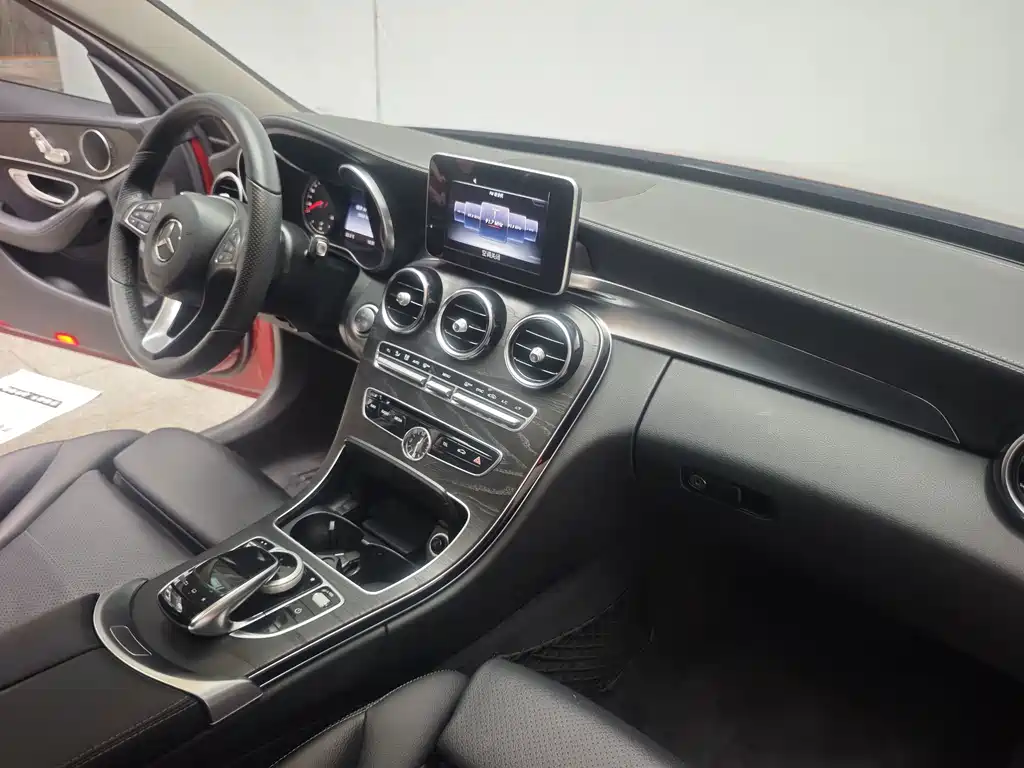 Mercedes-Benz C-Class — миниатюра 17