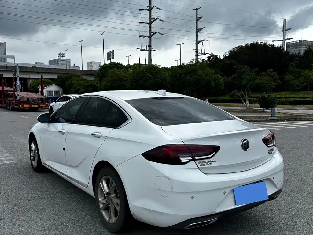 Buick Regal — миниатюра 4