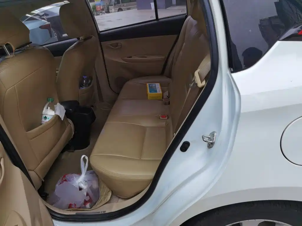 Toyota Yaris L — миниатюра 18