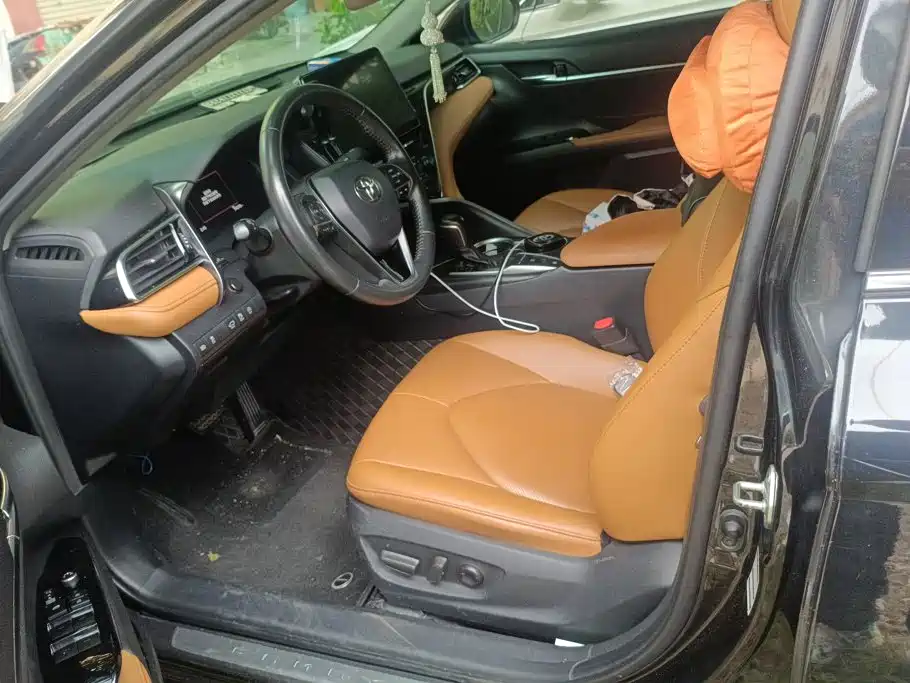 Toyota Camry — миниатюра 9