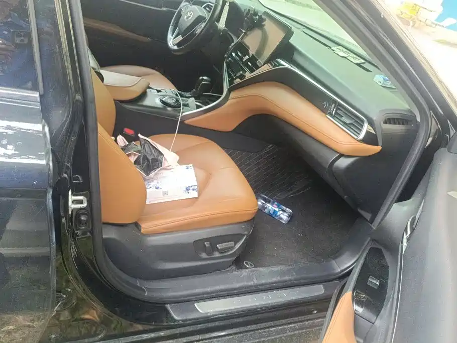 Toyota Camry — миниатюра 8