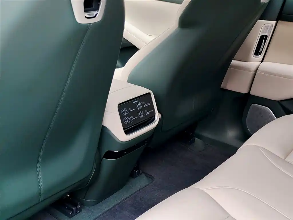 XIAOMI CAR XIAOMI YU7