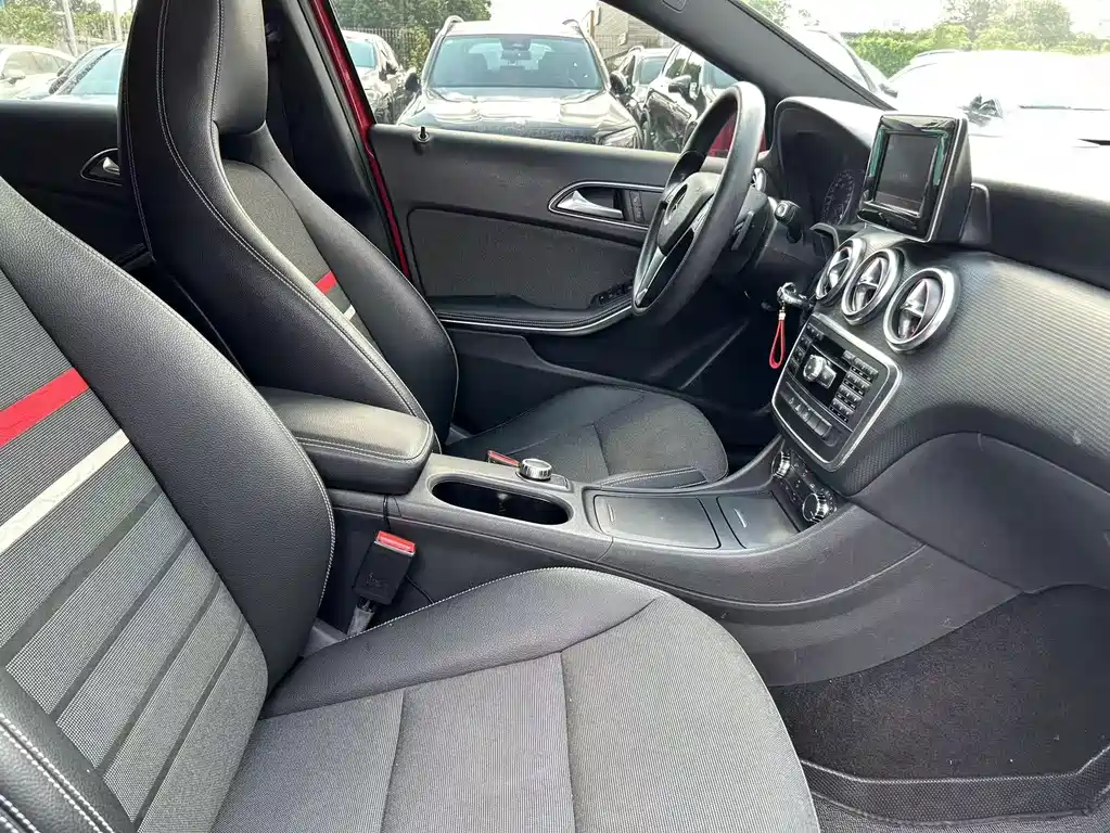 Mercedes-Benz A-Class (Import) — миниатюра 15