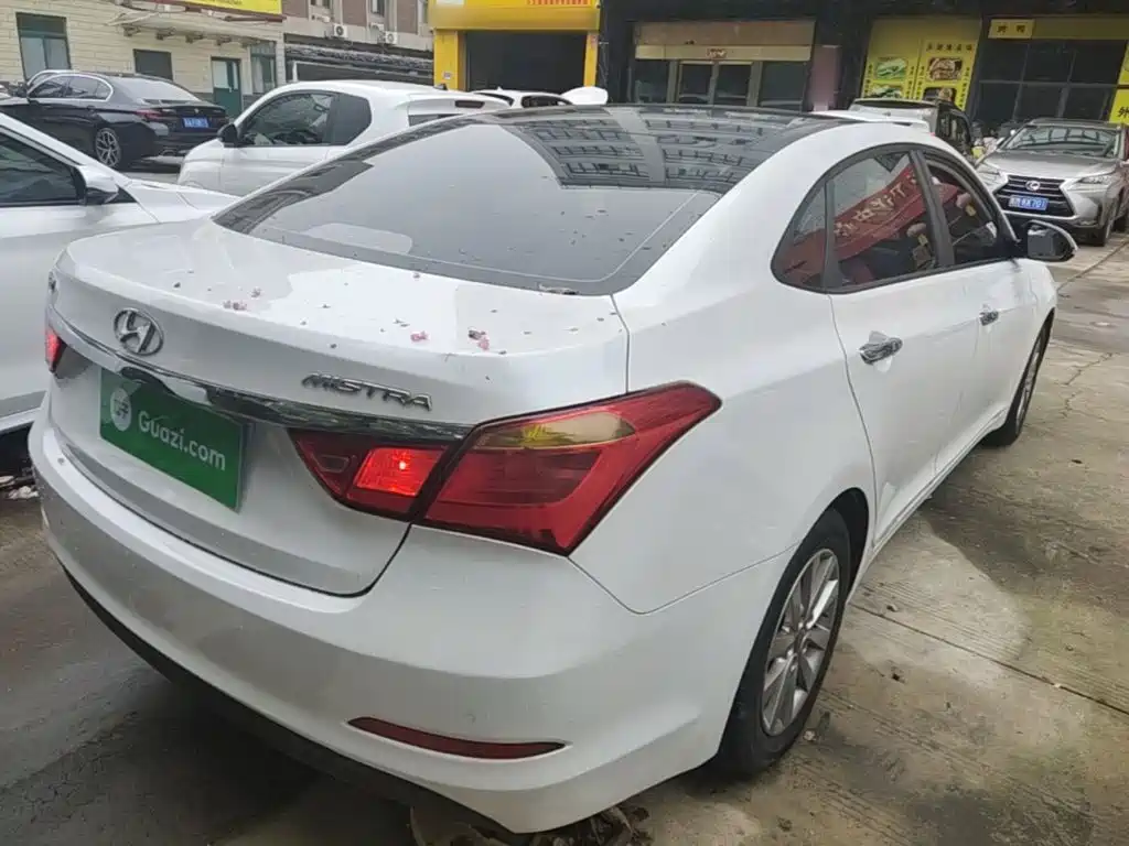 Hyundai Mistra — миниатюра 7