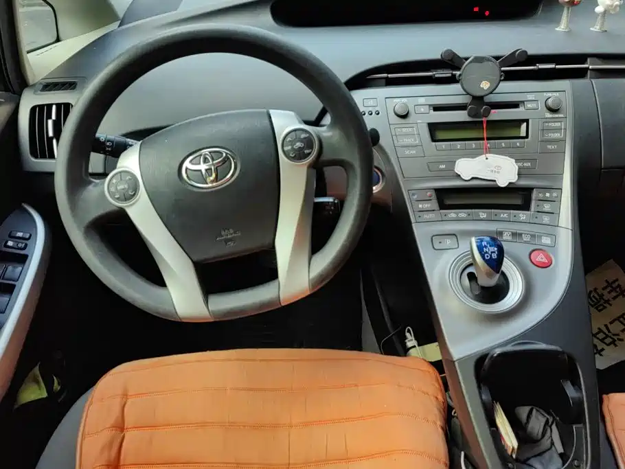 Toyota Prius — миниатюра 13