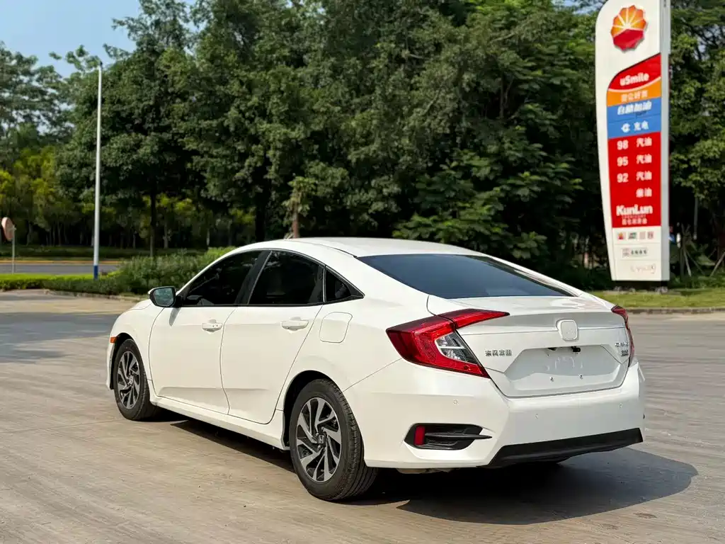 Honda Civic — миниатюра 6