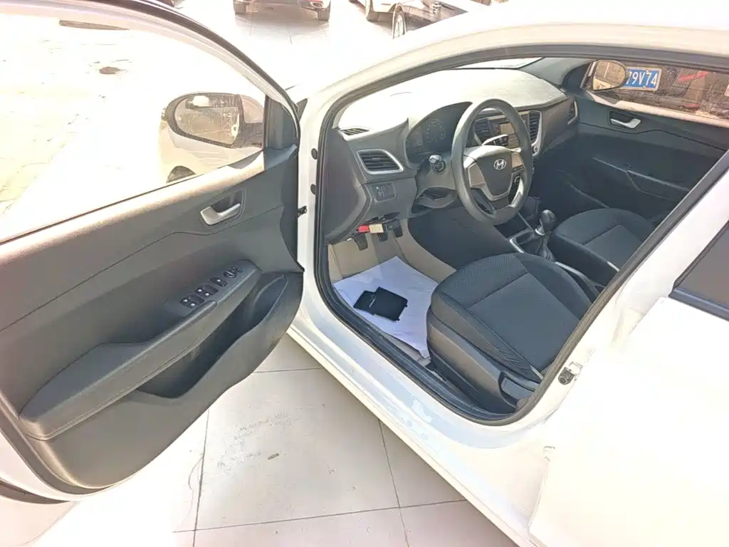 Hyundai Verna — миниатюра 16